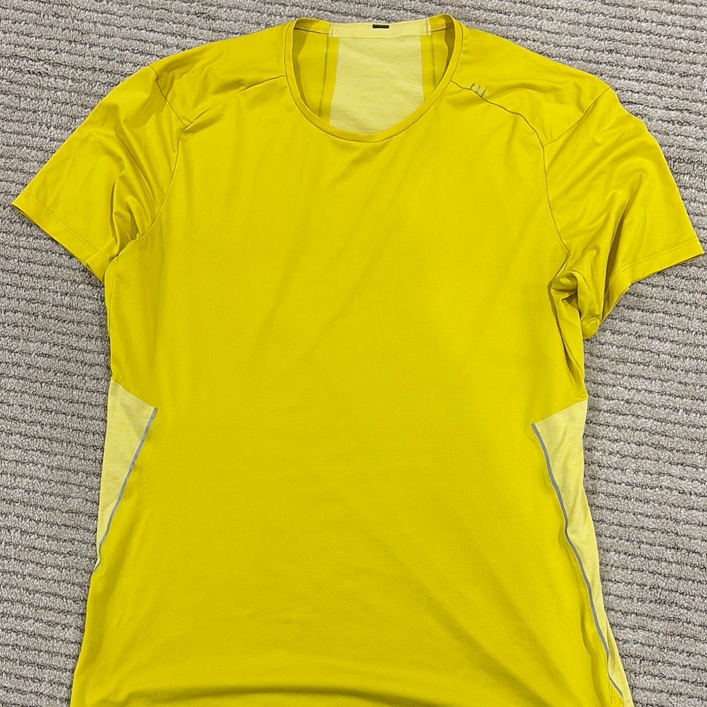 Men’s Lulu tshirt